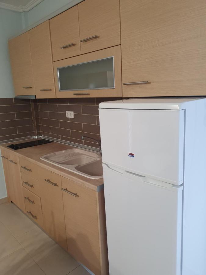 Golden Suites Ofrinion Bagian luar foto
