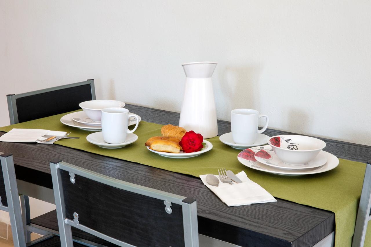Golden Suites Ofrinion Bagian luar foto