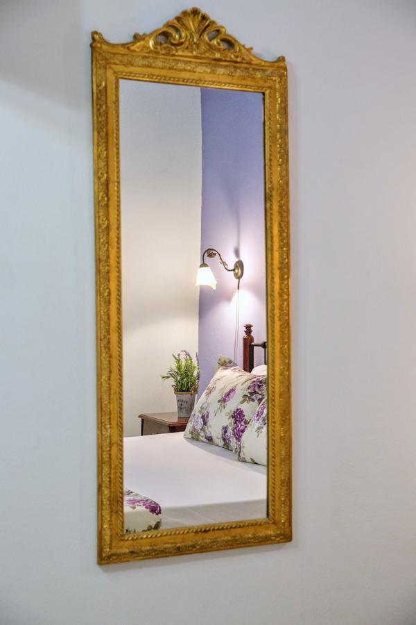 Golden Suites Ofrinion Bagian luar foto