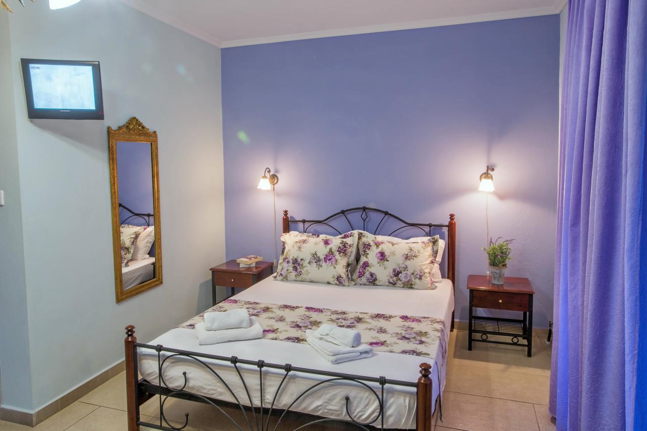 Golden Suites Ofrinion Bagian luar foto