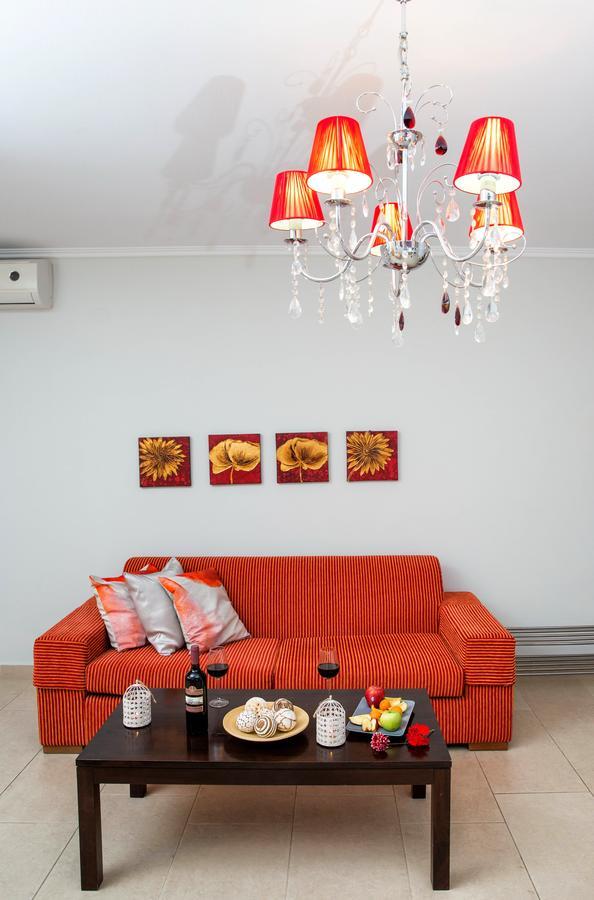 Golden Suites Ofrinion Bagian luar foto