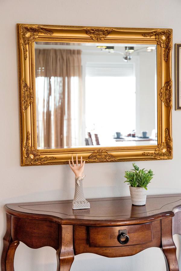 Golden Suites Ofrinion Bagian luar foto