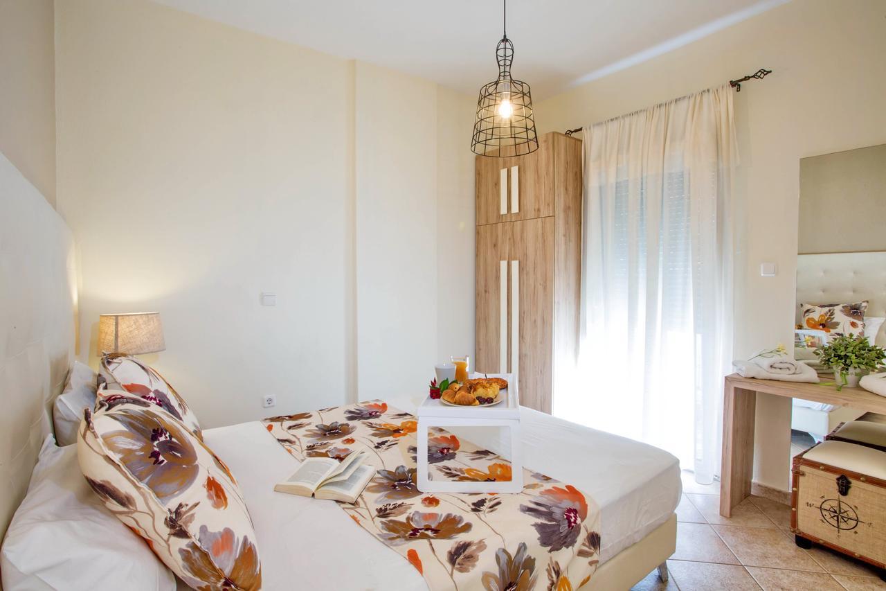 Golden Suites Ofrinion Bagian luar foto