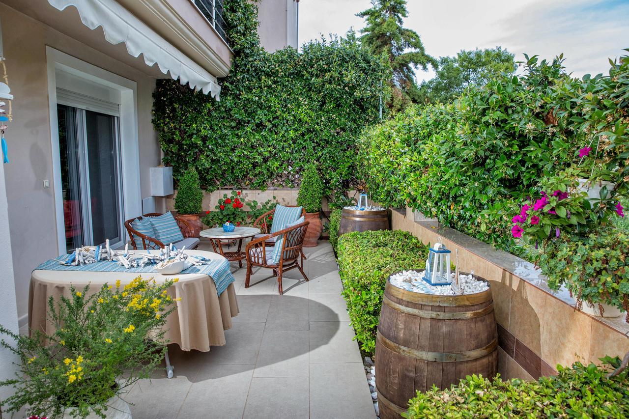 Golden Suites Ofrinion Bagian luar foto